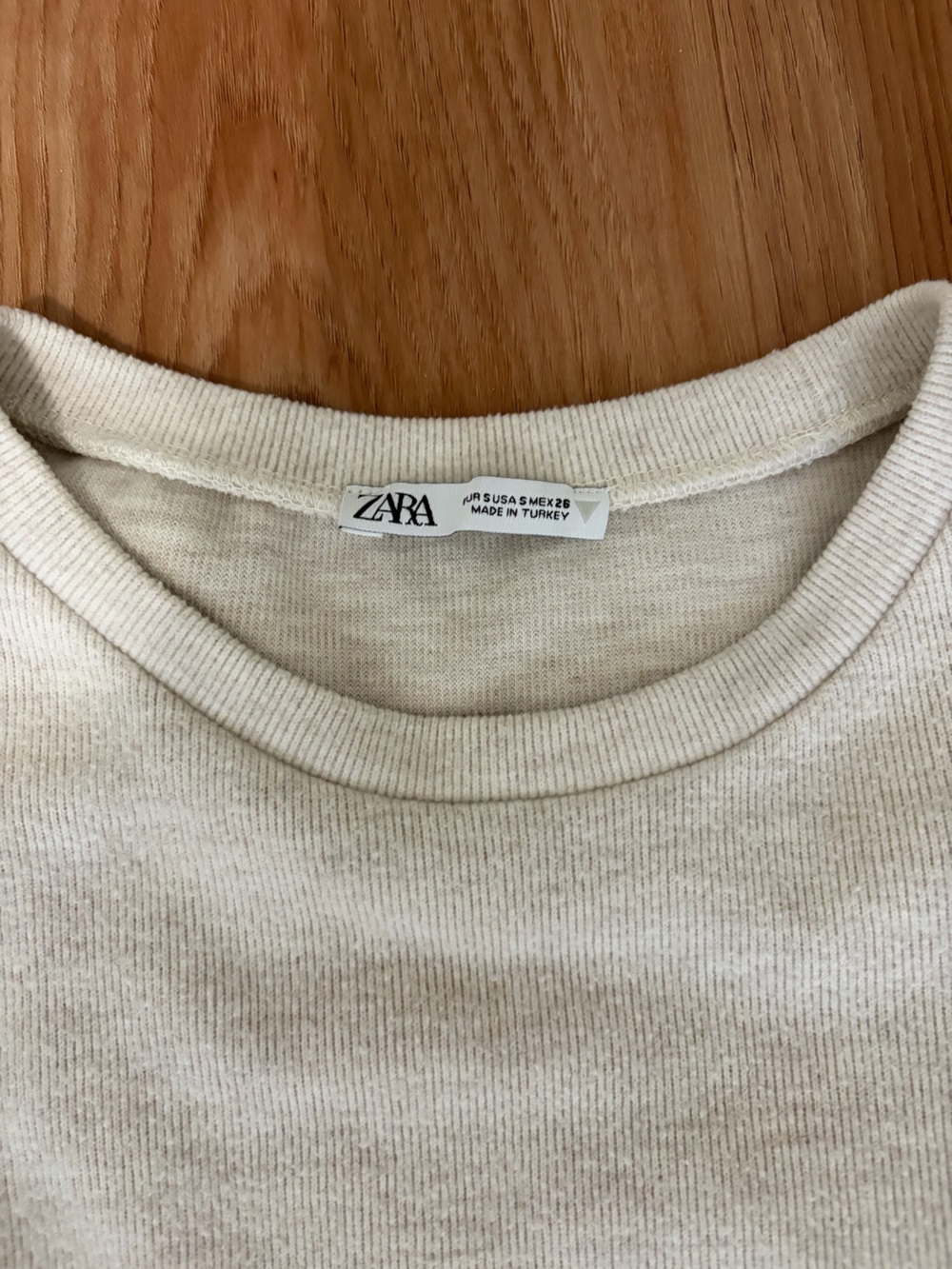 ZARA Cream Ruffle Sleeve Tee - Picture 2 of 2
